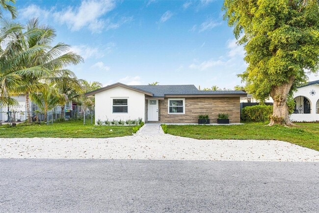 Photo - 216 NE 160th St