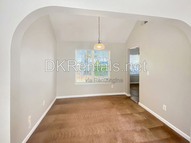 Photo - 2743 Lake Park Ridge W