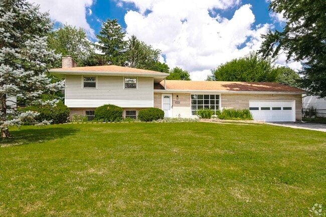 Building Photo - 3512 S Bainbridge Dr Rental