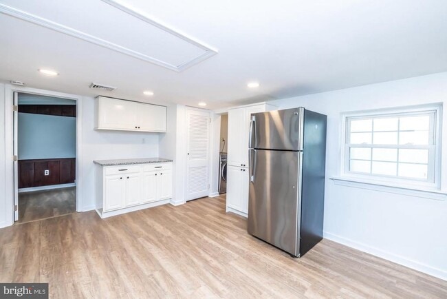 Photo - 405 Edgewood Ave