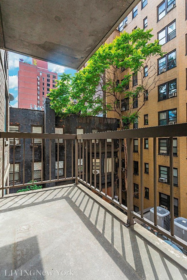 Photo - LEXINGTON AVE. Unit 8D