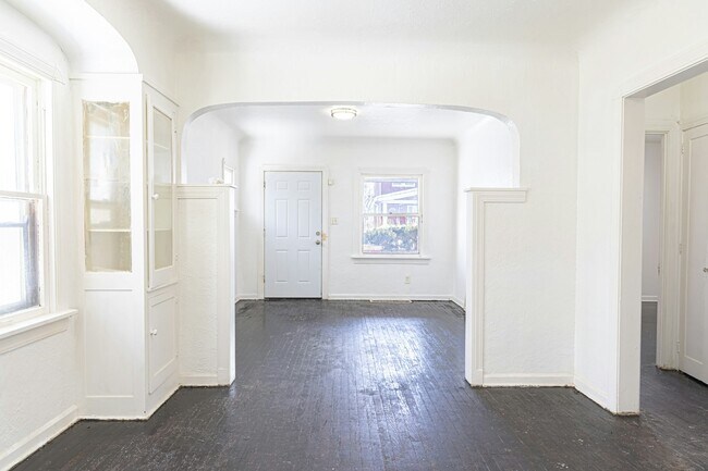 Photo - 7913 Connecticut Ave