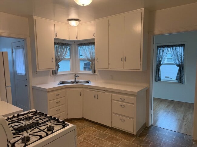 Photo - Great 2 bedroom 1 bath ready to move in