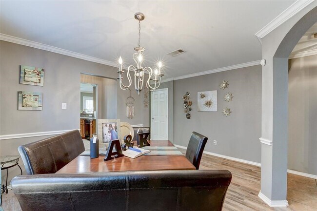 Photo - 16606 Hodgefield Ln