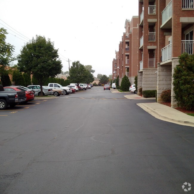 Building Photo - 6560 W Diversey Ave Unit 211 Rental