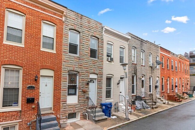 Photo - 15 N Bradford St