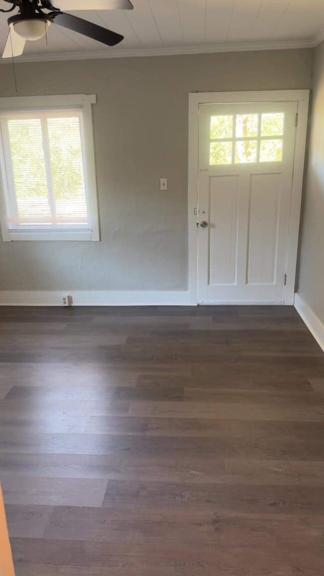 Photo - 805 Rountree Ave SE