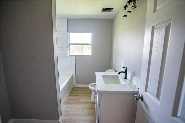 Photo - 3118 Memel St