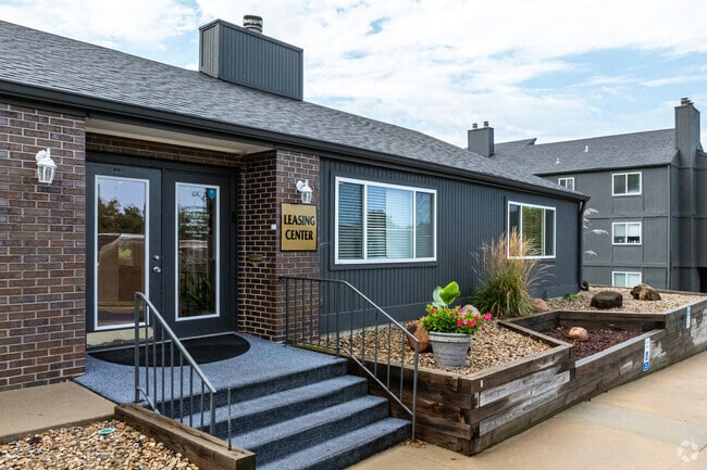 Clubhouse - Windchase Flats & Townhomes