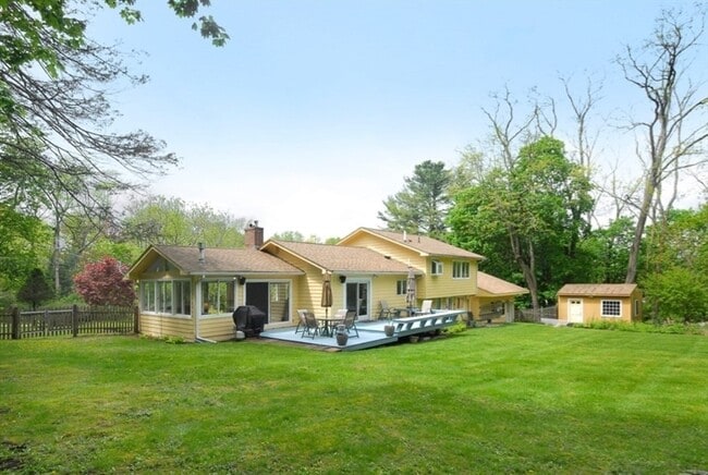 Photo - 15 Sunnyside Ln