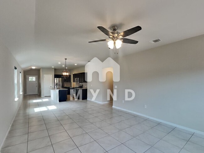 Photo - 2015 Grow Lane