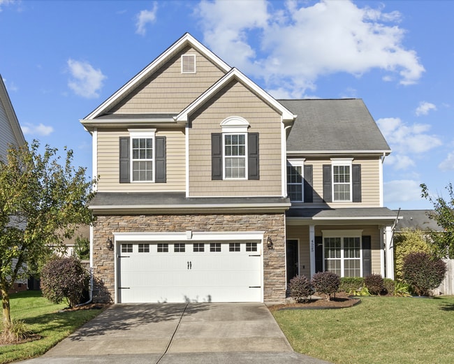 Building Photo - Charming 4-Bed Home in Durham with Fenced-...