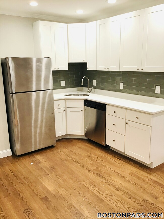 Photo - 2747 Washington St Unidad 4