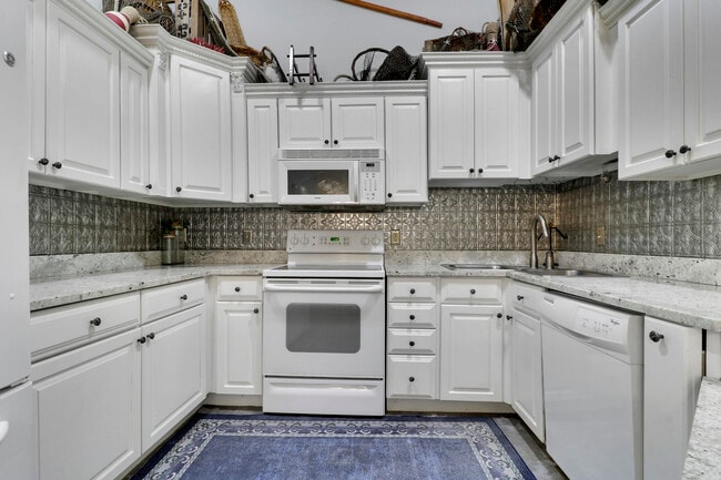 Photo - 6520 Chasewood Dr Unit H