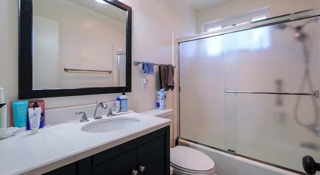 Building Photo - 3735 San Remo Dr