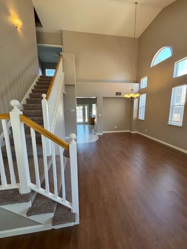 4904 Brittany Ct