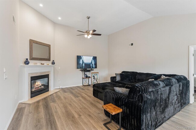 Photo - 3002 Willow Pond Dr