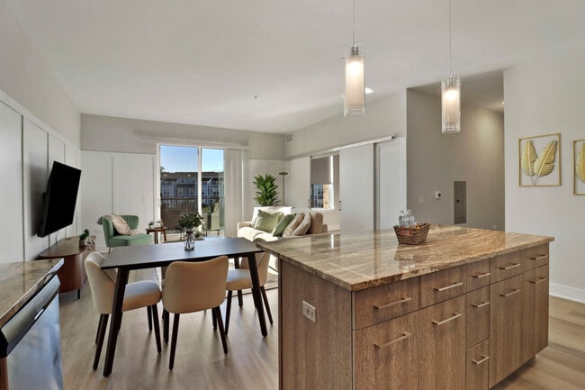 Photo - 28294 Ferry Rd Unidad ID1366990P