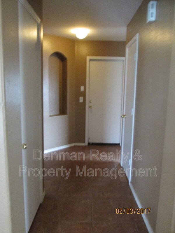 Photo - 1124 E Maddison St