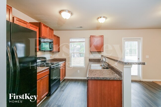 Photo - 513 Ellingsworth Ln