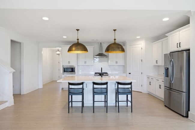 Photo - 7628 Delancey Dr