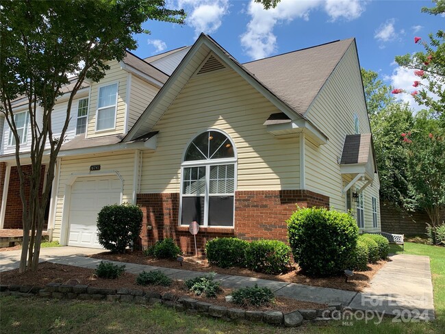 Photo - 16741 Timber Crossing Rd Townhome