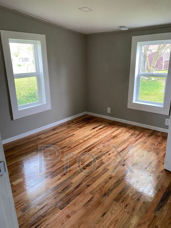 Photo - 605 N Hall St