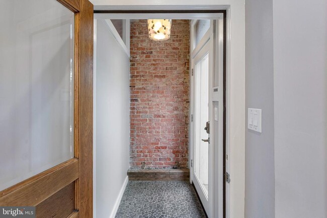 Photo - 1311 East Capitol St SE