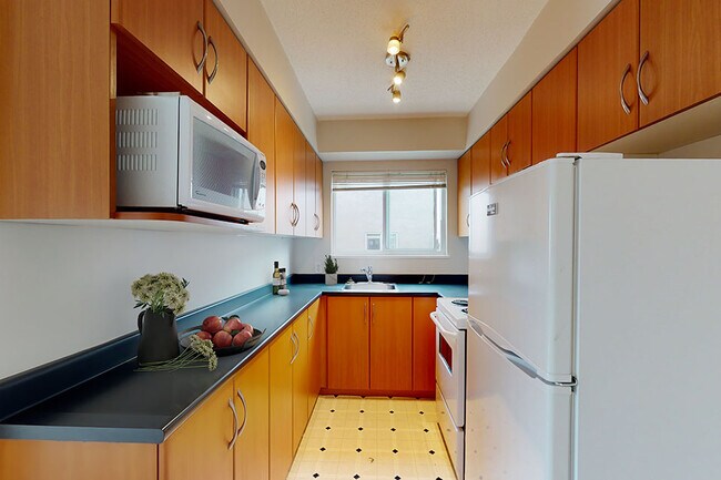 Photo - Linwood Court