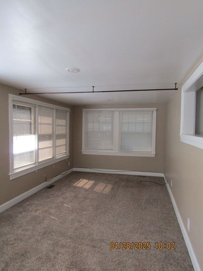 Photo - Hampton West