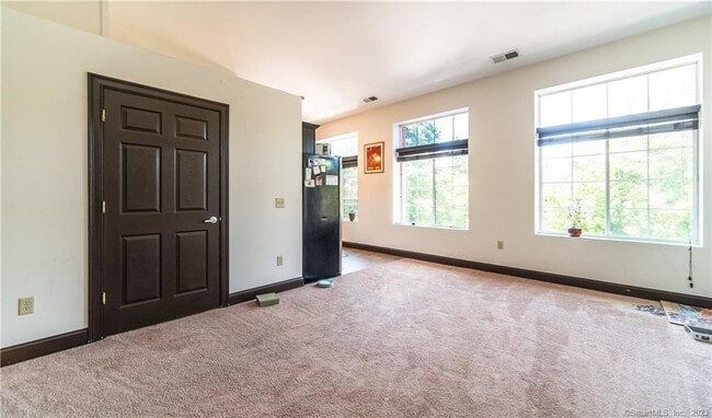 Photo - 10 Summit St