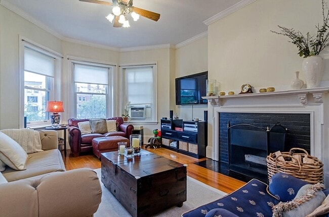Photo - 1683 Beacon St Unit 2