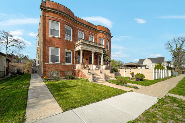 Photo - 448 W Englewood Ave House