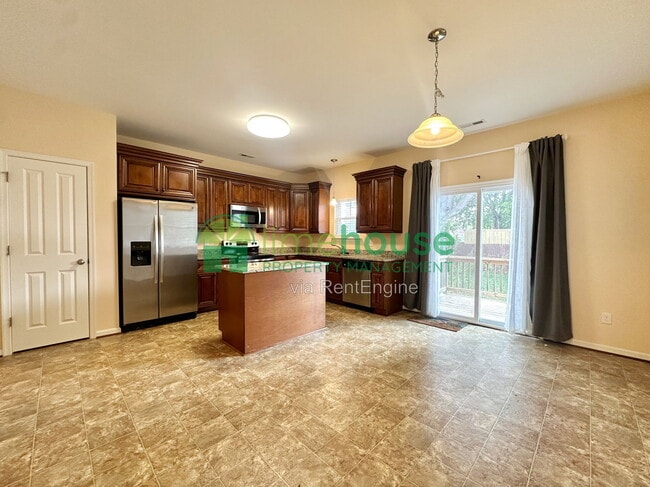 Photo - 132 Filbert St