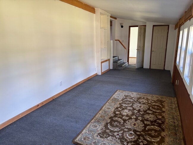 Photo - 631 Lehigh Ln