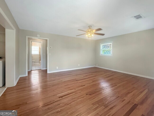 Photo - 514 Clover Dr Unit 4