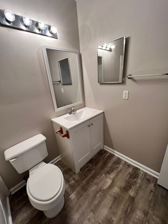 2/2 Condo off Kirkman Rd House Rental in Orlando, FL