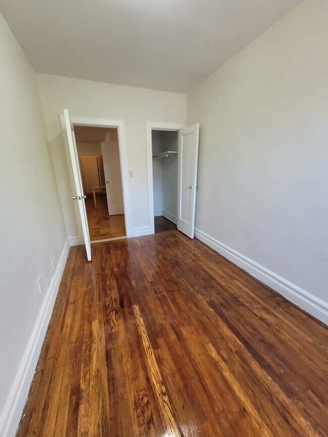 Photo - 341 Midwood St