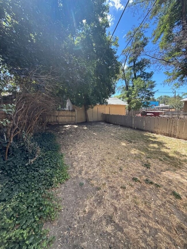 Photo - 2130 Vine Ave