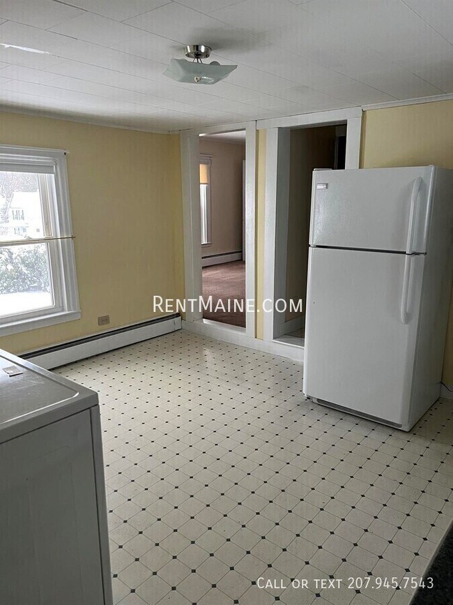 261 Birch St Unit 2