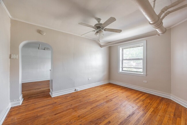Photo - 2415 W Sunnyside Ave Unit G