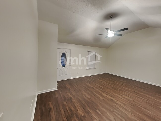 Photo - 2219 Brick Way