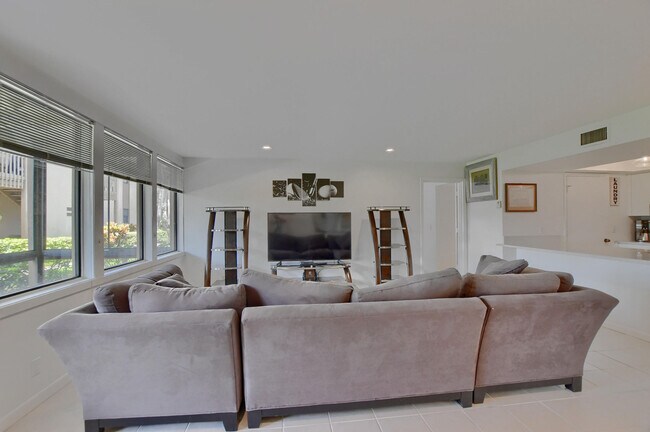 Photo - 20025 Boca W Dr