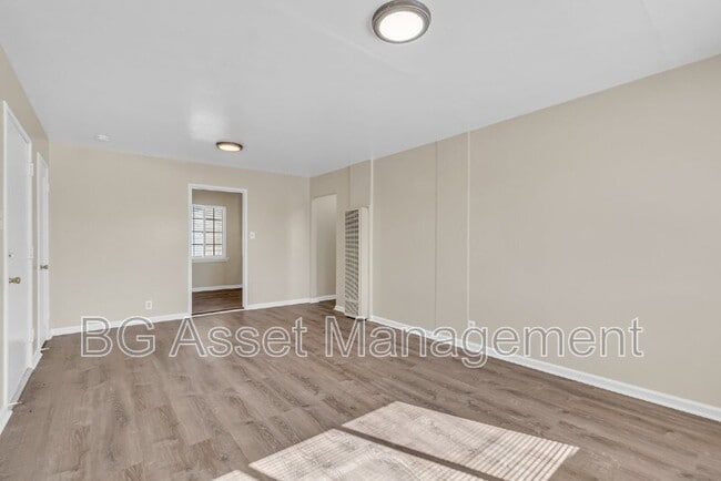 Photo - 156 Marina Way
