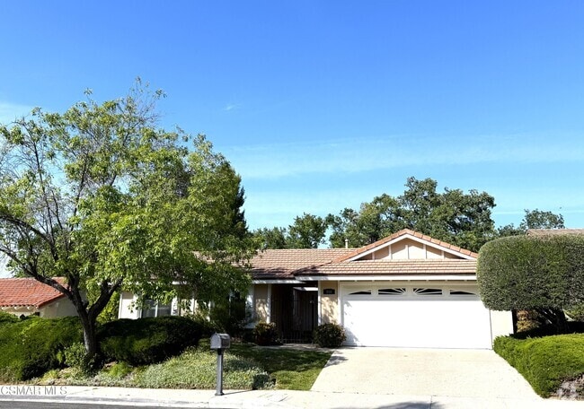 Building Photo - 850 Rim Crest Dr Rental
