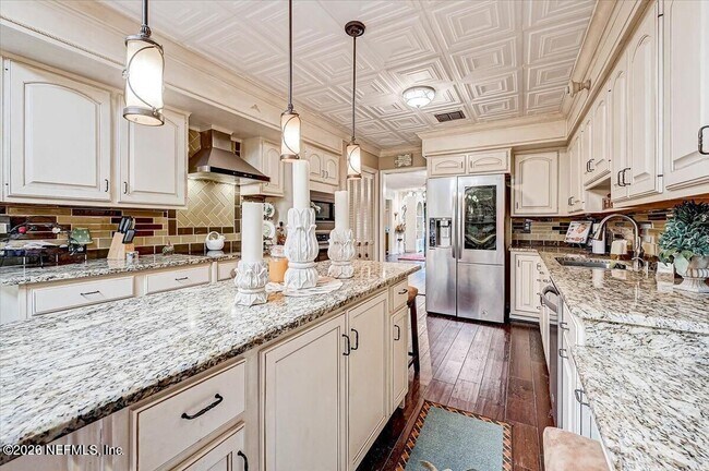 4251 Monument Rd Unit 803