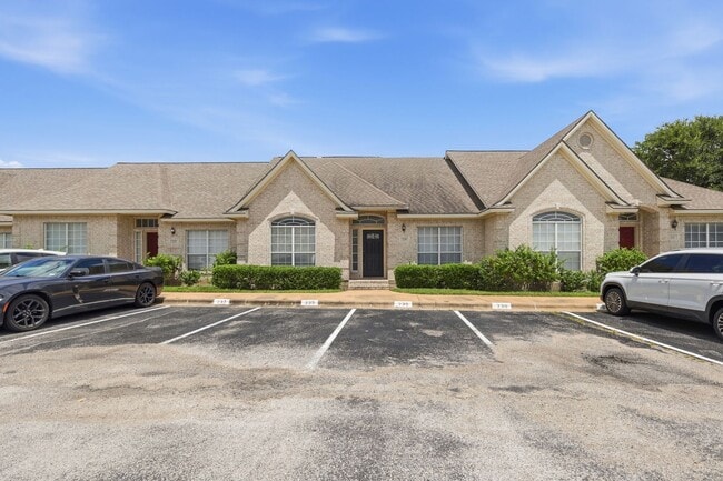 Photo - Remodeled 3 Bed Townhome