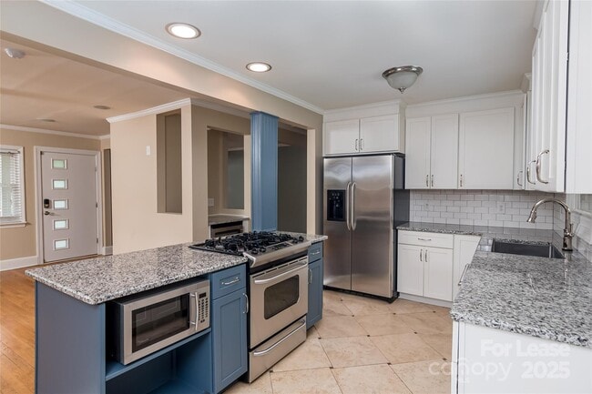 Photo - 550 W Kingston Ave