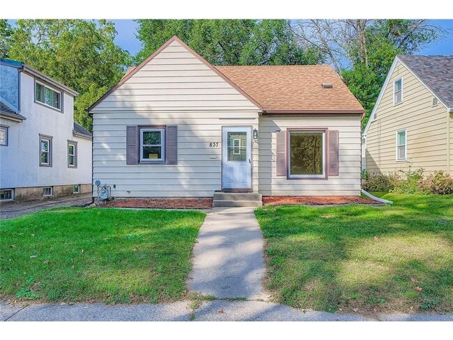 Photo - 837 Bidwell St