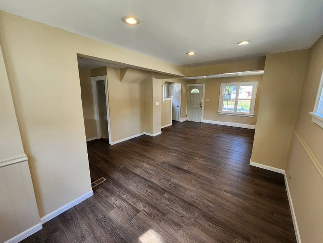 Photo - 5161 Greenhurst Dr